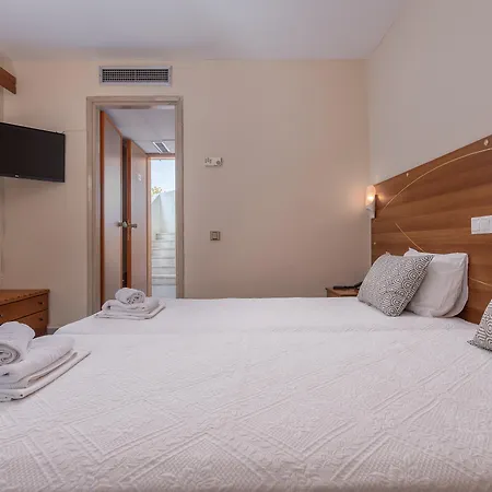 Hotel Dionysos &