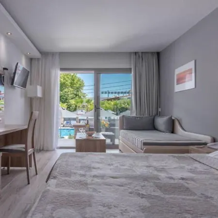 Dionysos & فندق هانيوتي