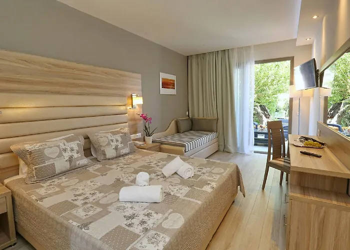 Dionysos Hotel&suites 3*