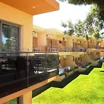 Dionysos & Hotel