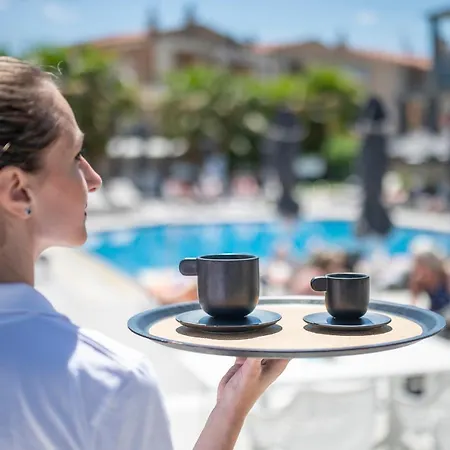 Dionysos & 3* Hanioti