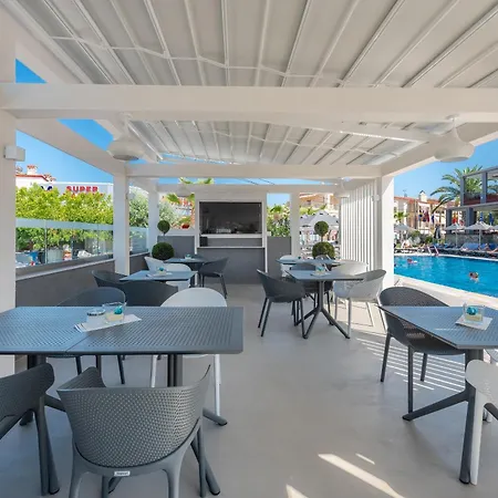 Dionysos & 3* Hanioti