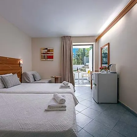Dionysos & Hotel 3*