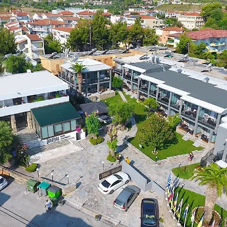 Dionysos & 3* Hanioti