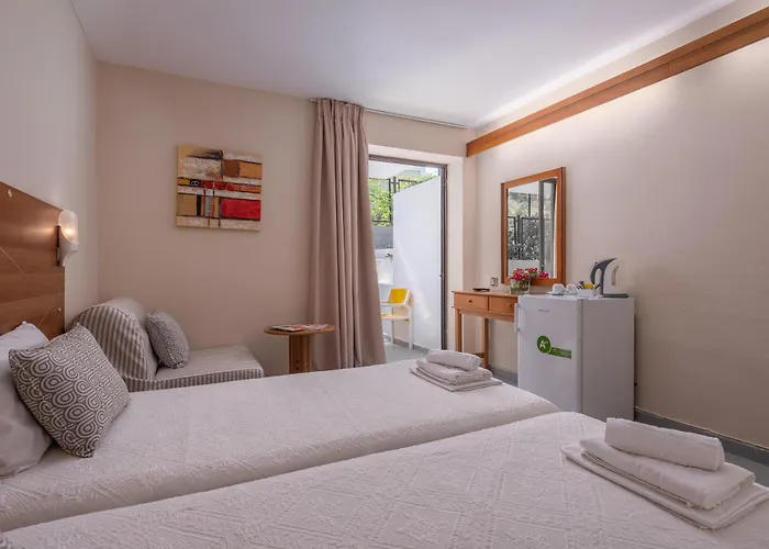 Otel Dionysos & 3*
