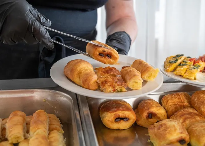 Отель Dionysos & 3*