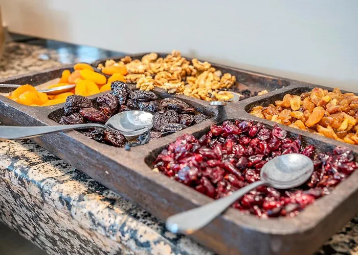 Dionysos & Отель 3*