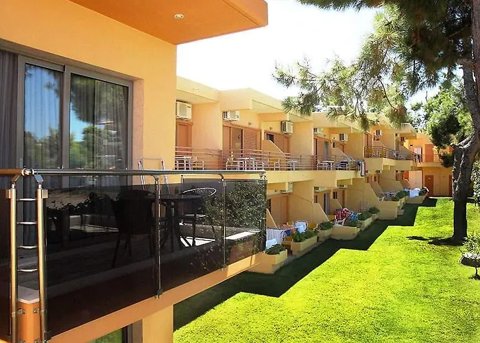 Dionysos & Отель