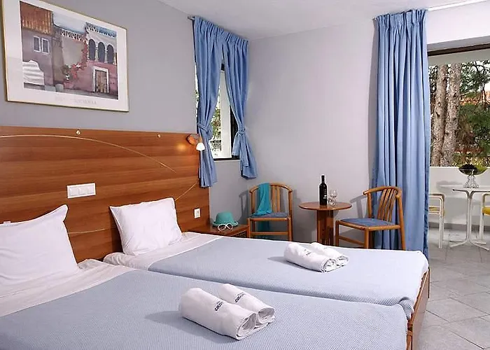 Dionysos & Otel 3*