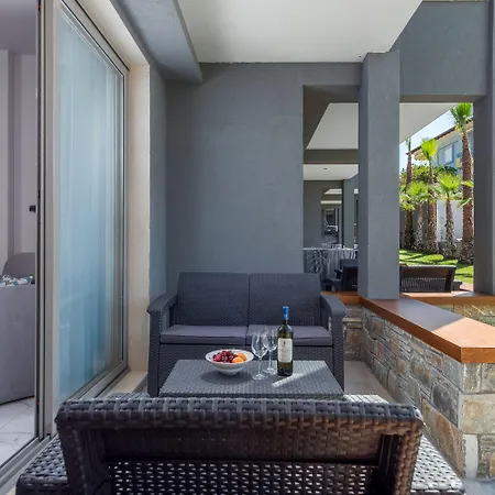 Hotel Dionysos &